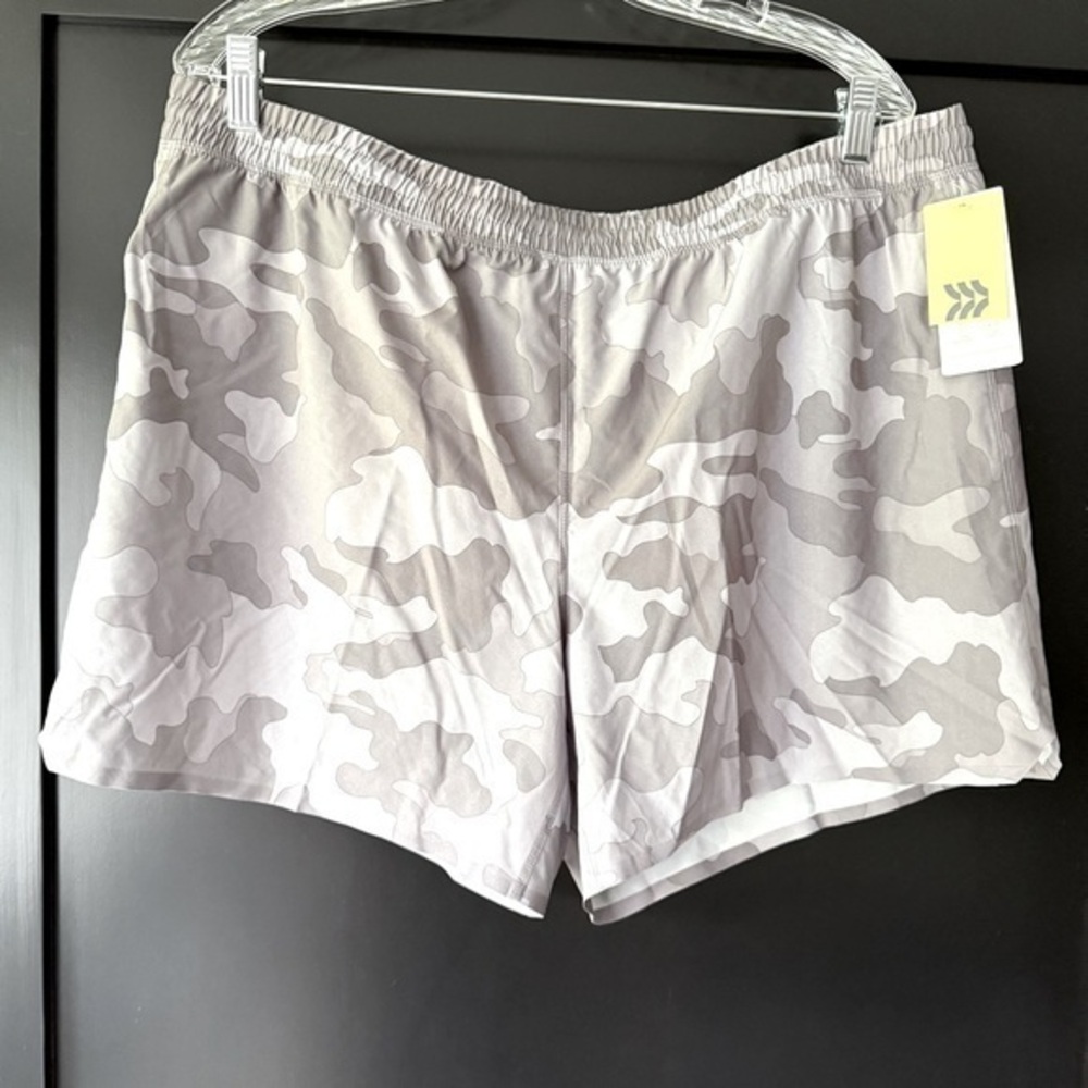 NWT All in Motion men’s gray camo lightweight running shorts size XL